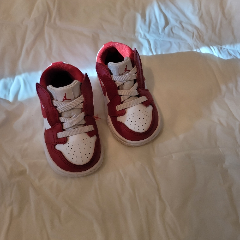 Jordan's nike for toddler's hardly used.